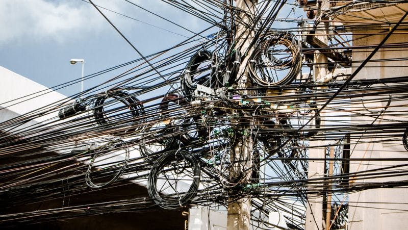 ecmweb_com_sites_ecmweb.com_files_uploads_2015_08_Crazy_Wiring_Bangkok_1.png