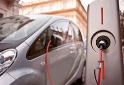 Ecmweb Com Sites Ecmweb com Files Uploads 2015 02 Electric Vehicle Facts 2014 Range