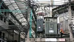 Ecmweb Com Sites Ecmweb com Files Uploads 2016 09 21 Crazy Wiring Bangkok 3 0
