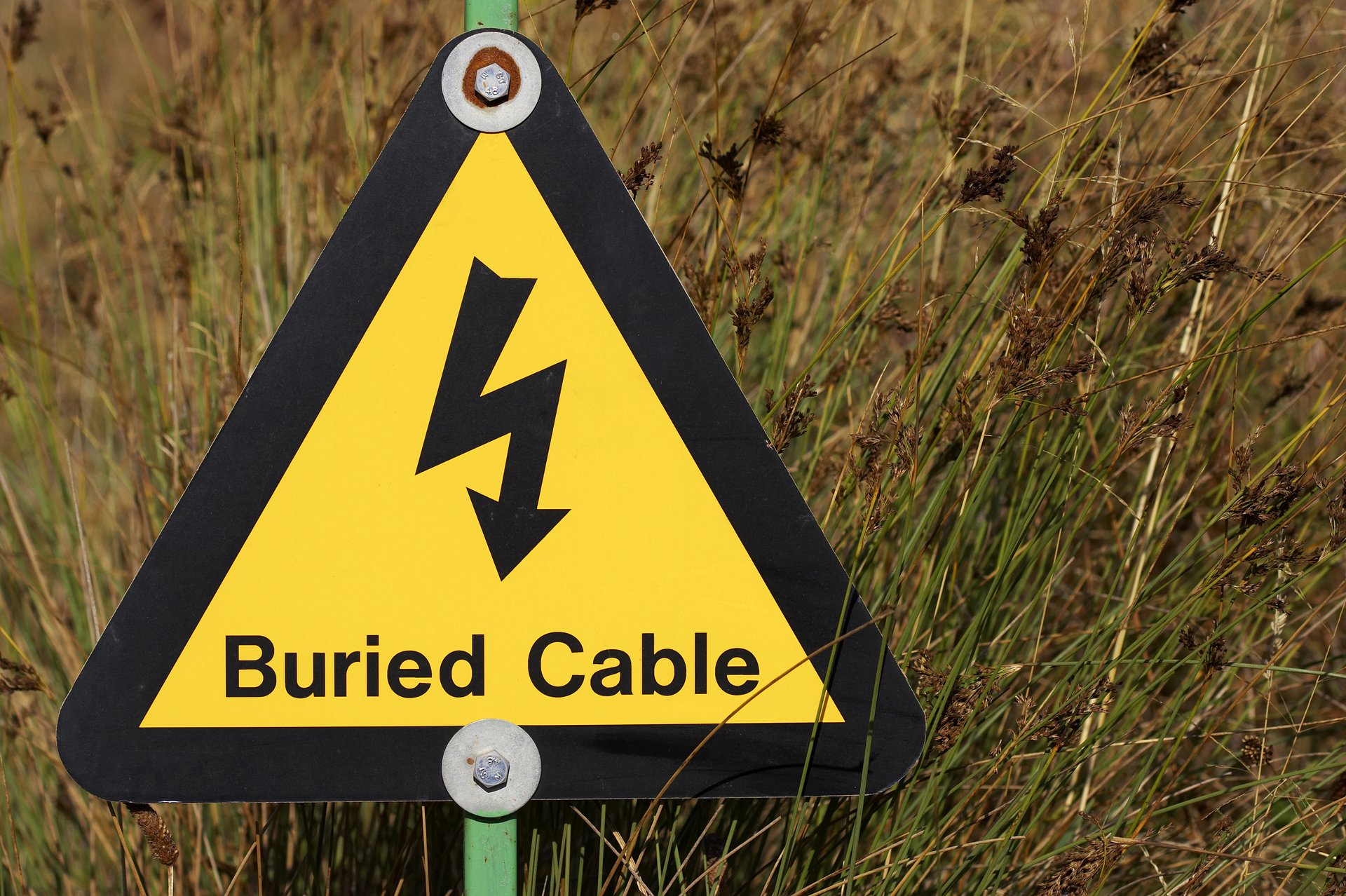 buried cable sign