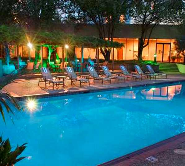 Hilton pool