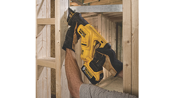 DeWalt DCS387 20V MAX Liion reciprocating saw