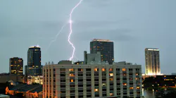 Lightning_GettyImages-146961544_fadedbeauty1.jpg