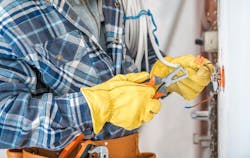 Electrician_GettyImages-1056428588_welcomia.jpg Electrician_GettyImages-1056428588_welcomia.jpg