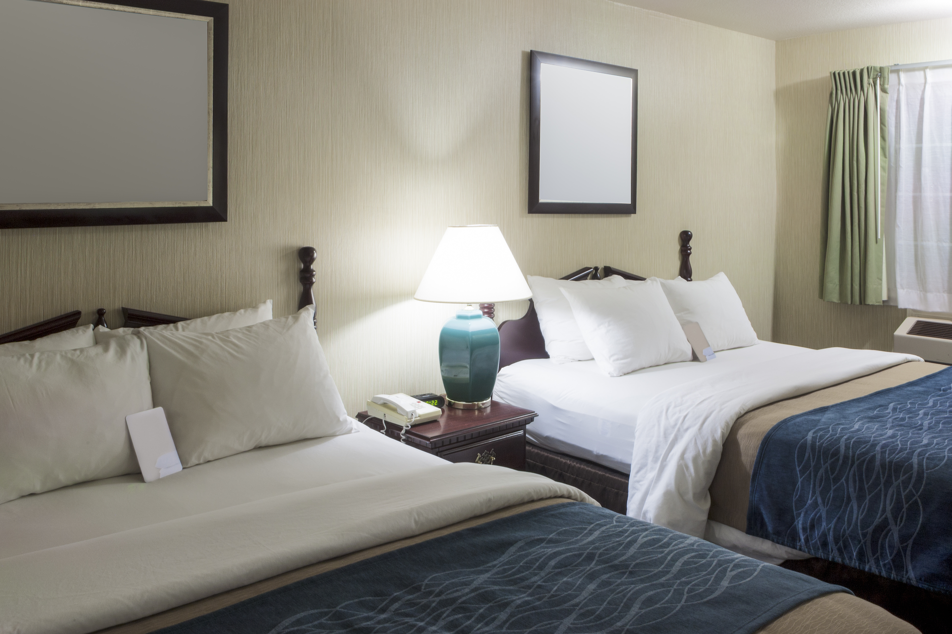 hotel guest room