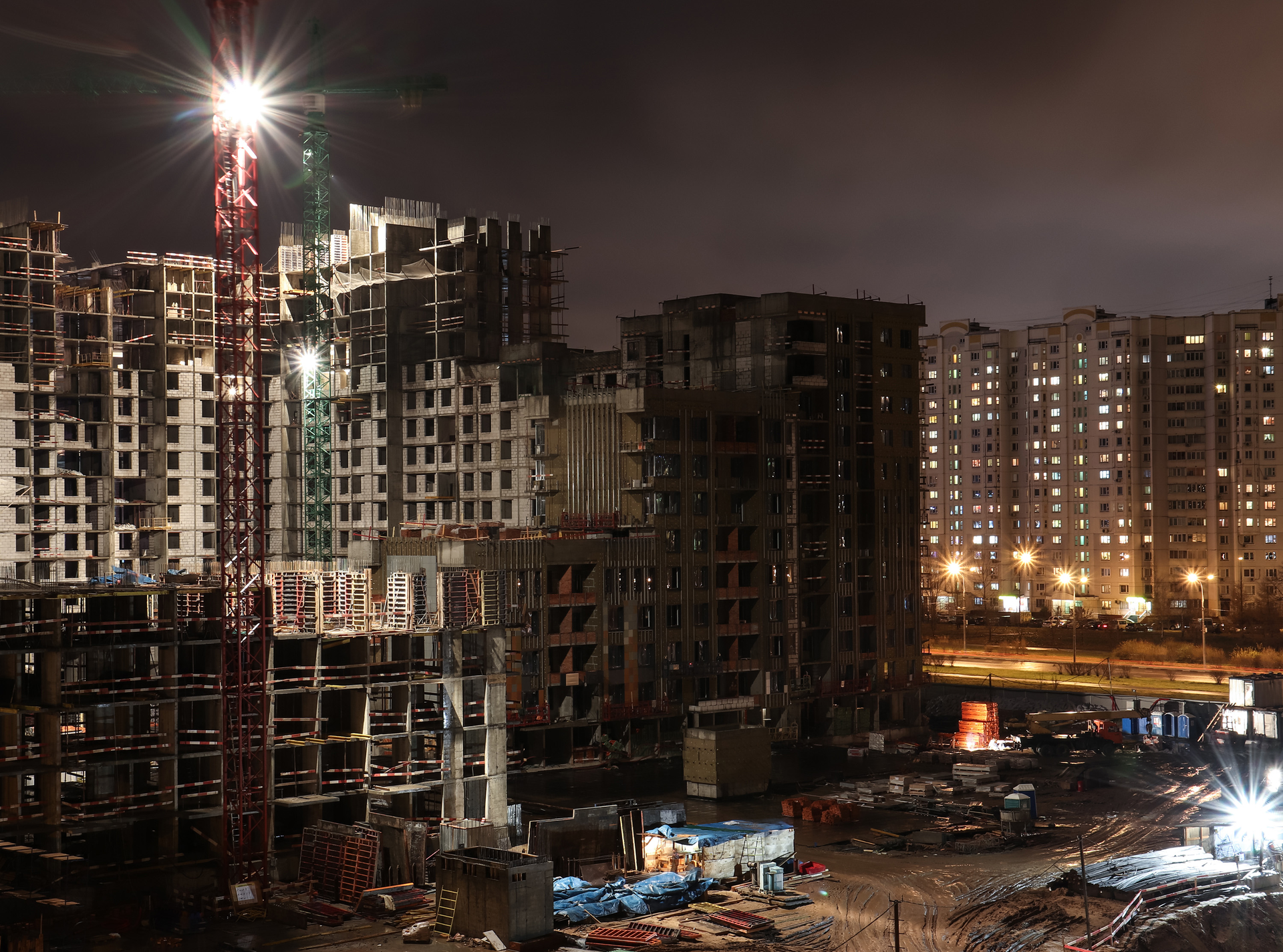 Nighttime Construction Site Elcova Lana I Stock Getty Images Plus 1127981258 5e0a2afd78c6a