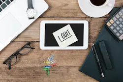 I Quit Note On Desk Michaeljayberlin Dreamstime Xxl 85315001 5f0497662bf8f