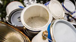 Paint © Animaflora Dreamstime com