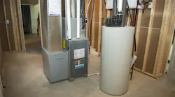 Waterheater © Wisconsinart Dreamstime com