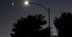 Getty120301791streetlightmoon600 60084ef499210