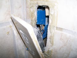 Photo 14. Some installation methods boggle the mind. Photo 14. Some installation methods boggle the mind.