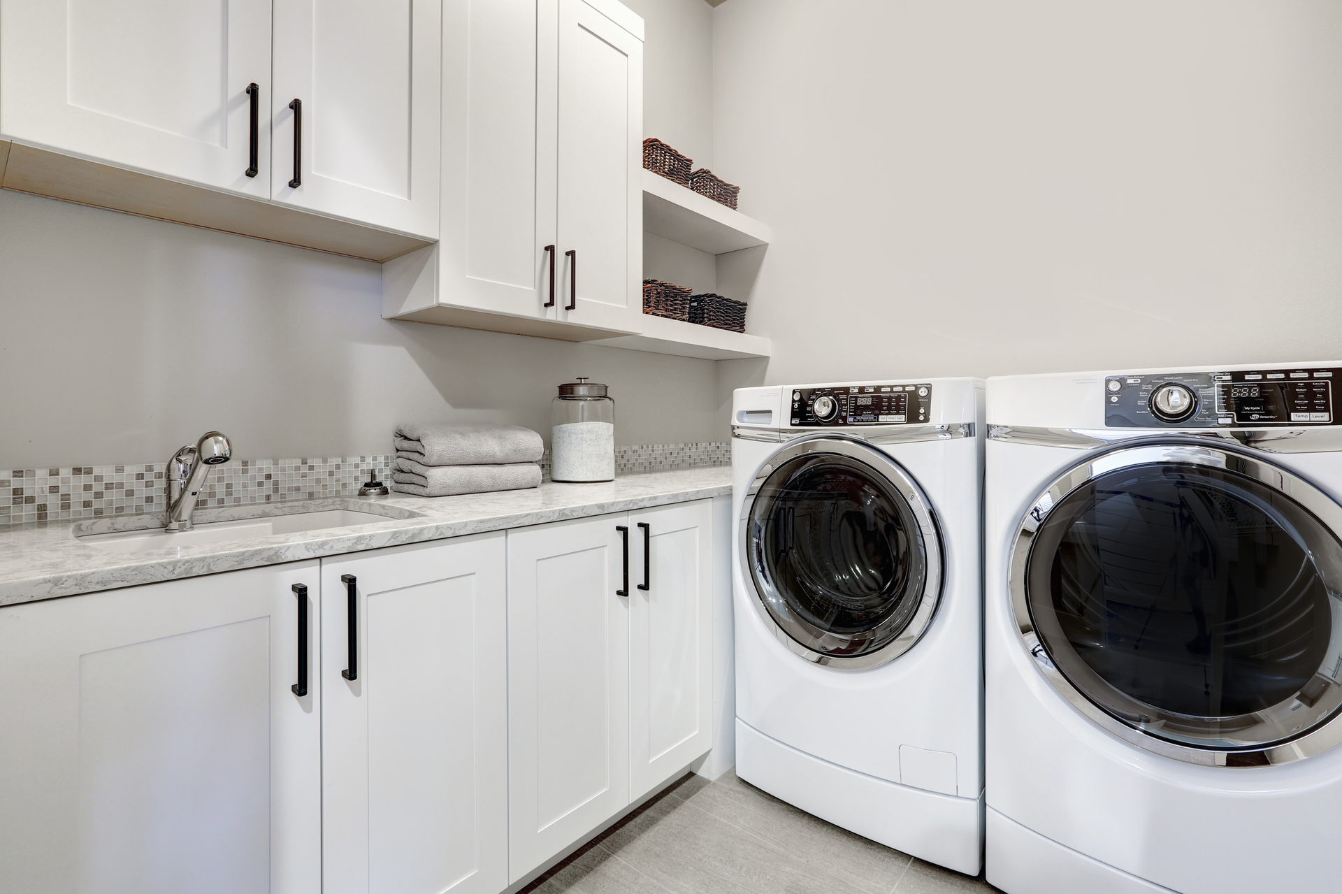 Laundry Room With Washer And Dryer Dreamstime Xl 125640473 61018540d72d1