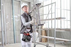 What major safety violation can you see in this photo? Does anything stand out as a problem? What major safety violation can you see in this photo? Does anything stand out as a problem?