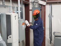 Operating a 480VAC disconnect switch requires a risk assessment be performed to determine if arc plash PPE is required. Operating a 480VAC disconnect switch requires a risk assessment be performed to determine if arc plash PPE is required.