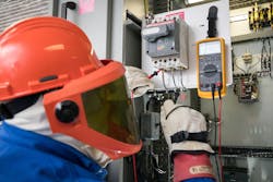Qualified persons have training in avoiding the electrical hazards of working on or near exposed energized parts. Qualified persons have training in avoiding the electrical hazards of working on or near exposed energized parts.