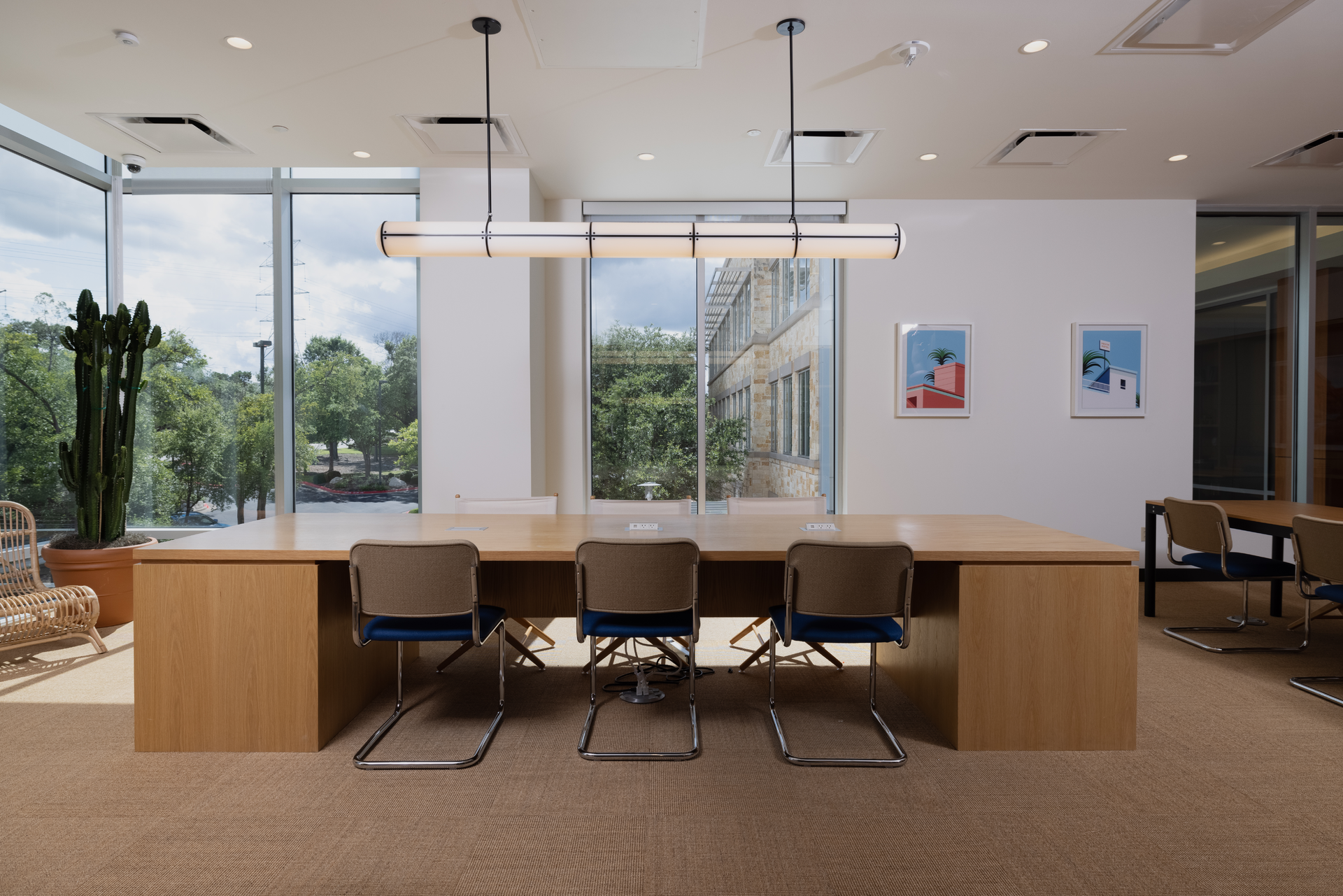 In commercial spaces, smart lighting control can facilitate energy savings and enhance comfort.