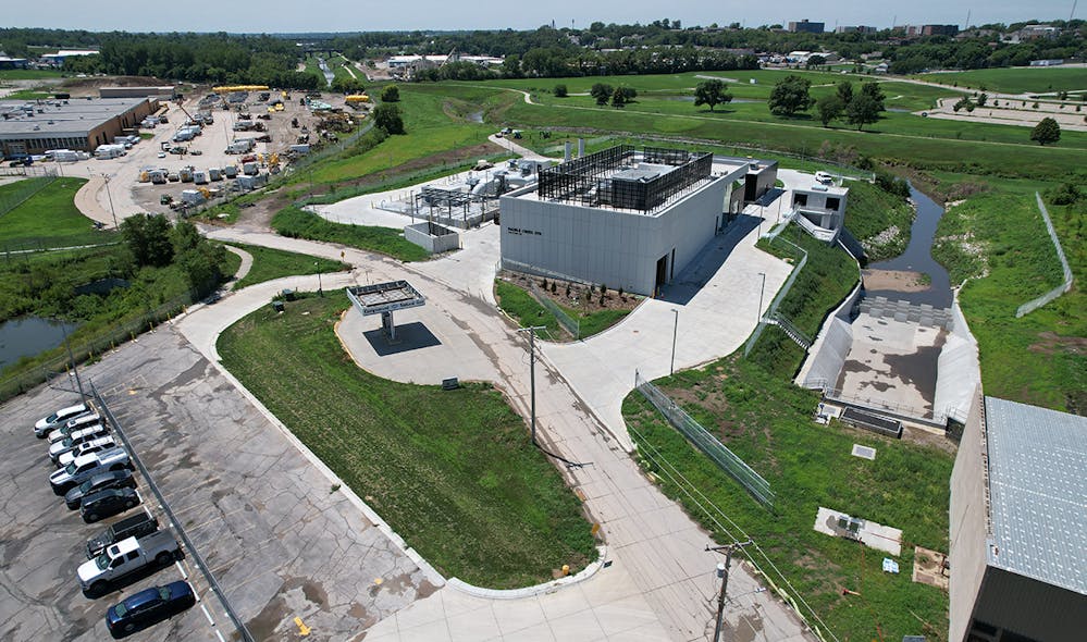 On the Saddle Creek Retention Treatment Basin Project in Omaha, Neb., Commonwealth&rsquo;s $6-million contract as a subcontractor for Hawkins Construction spanned facility headworks and above-ground improvements that included a building to house controls, grit and screening equipment, chemicals, and office space.