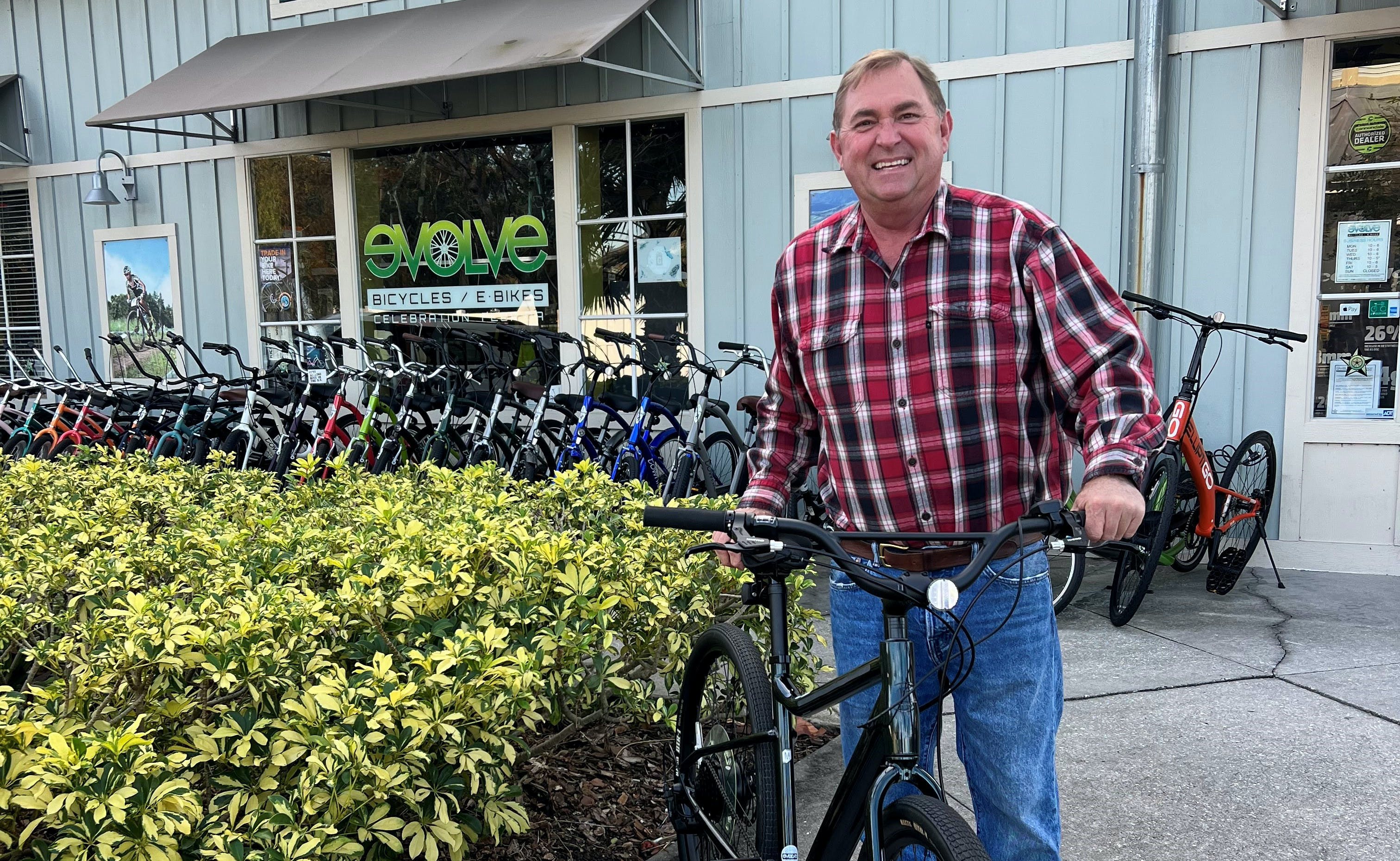 65735760c25491001eec9c90 Mike Carey Picture 003