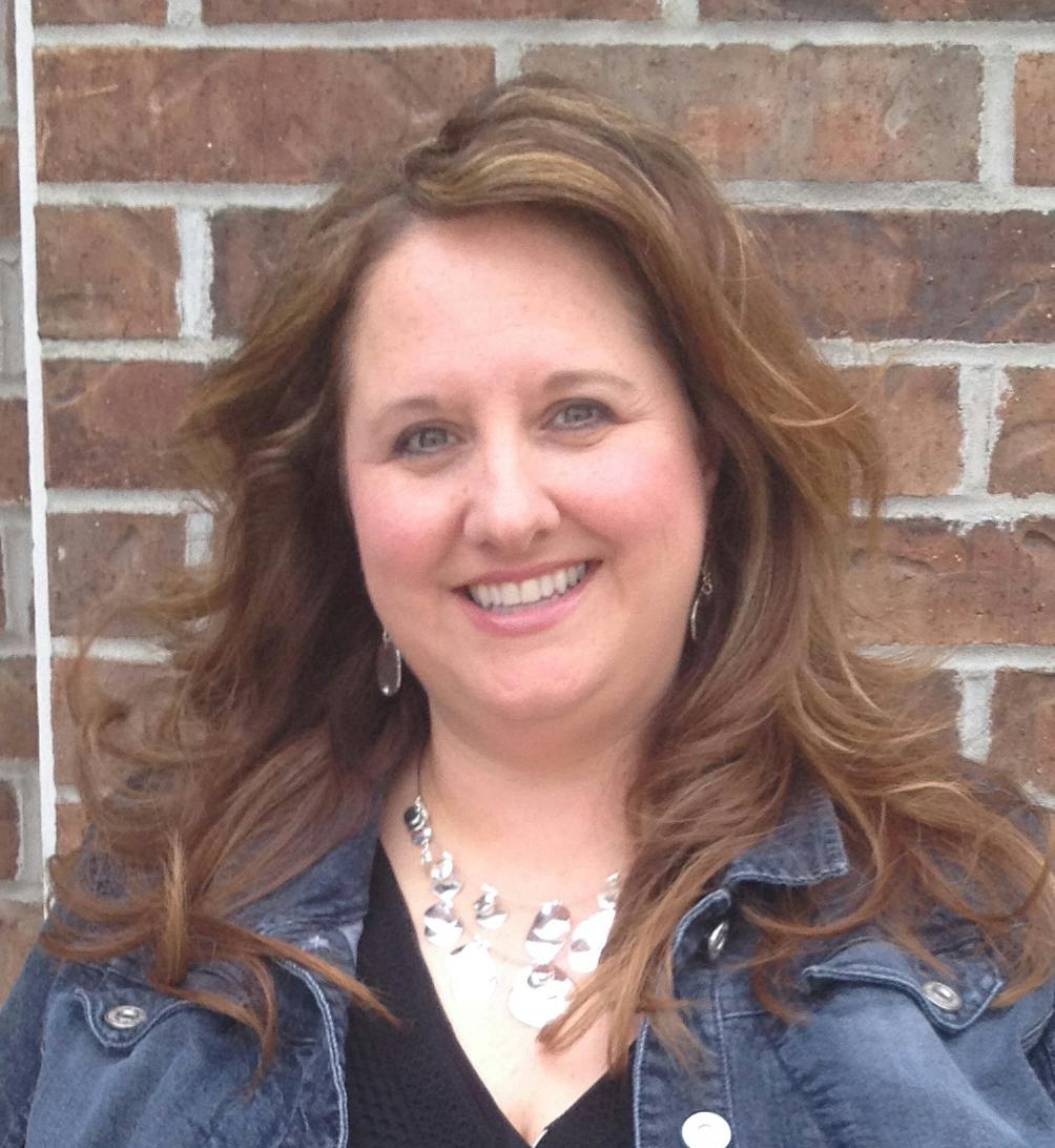 6578c0905a1b16001f848933 Ellenheadshot