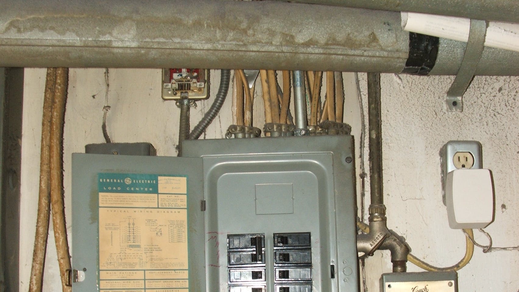 667b09c7a85d158b732645ee Code Watch 2