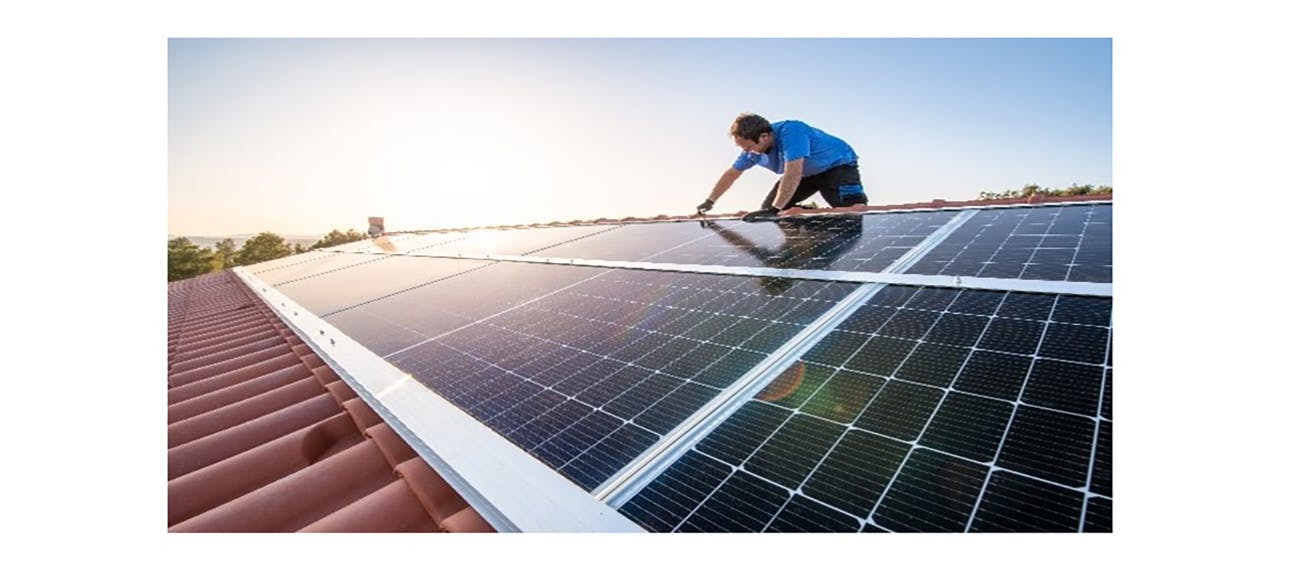 67607f465779e455de53d054 Schneider Hero 2