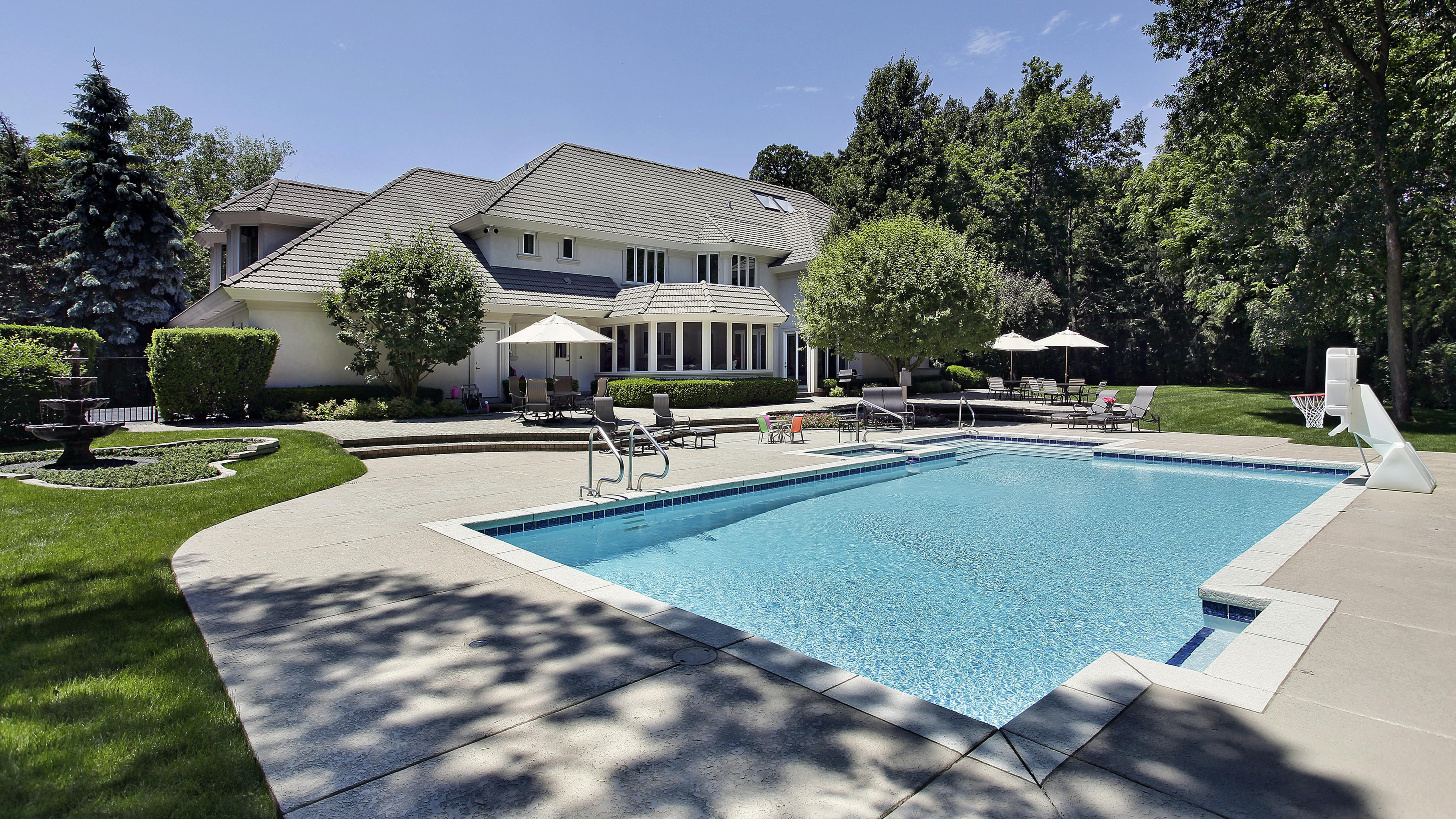 6826513b7105719e02fdb101 Dreamstime 15990480