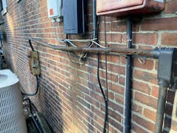 Poor choice of fittings Poor choice of fittings