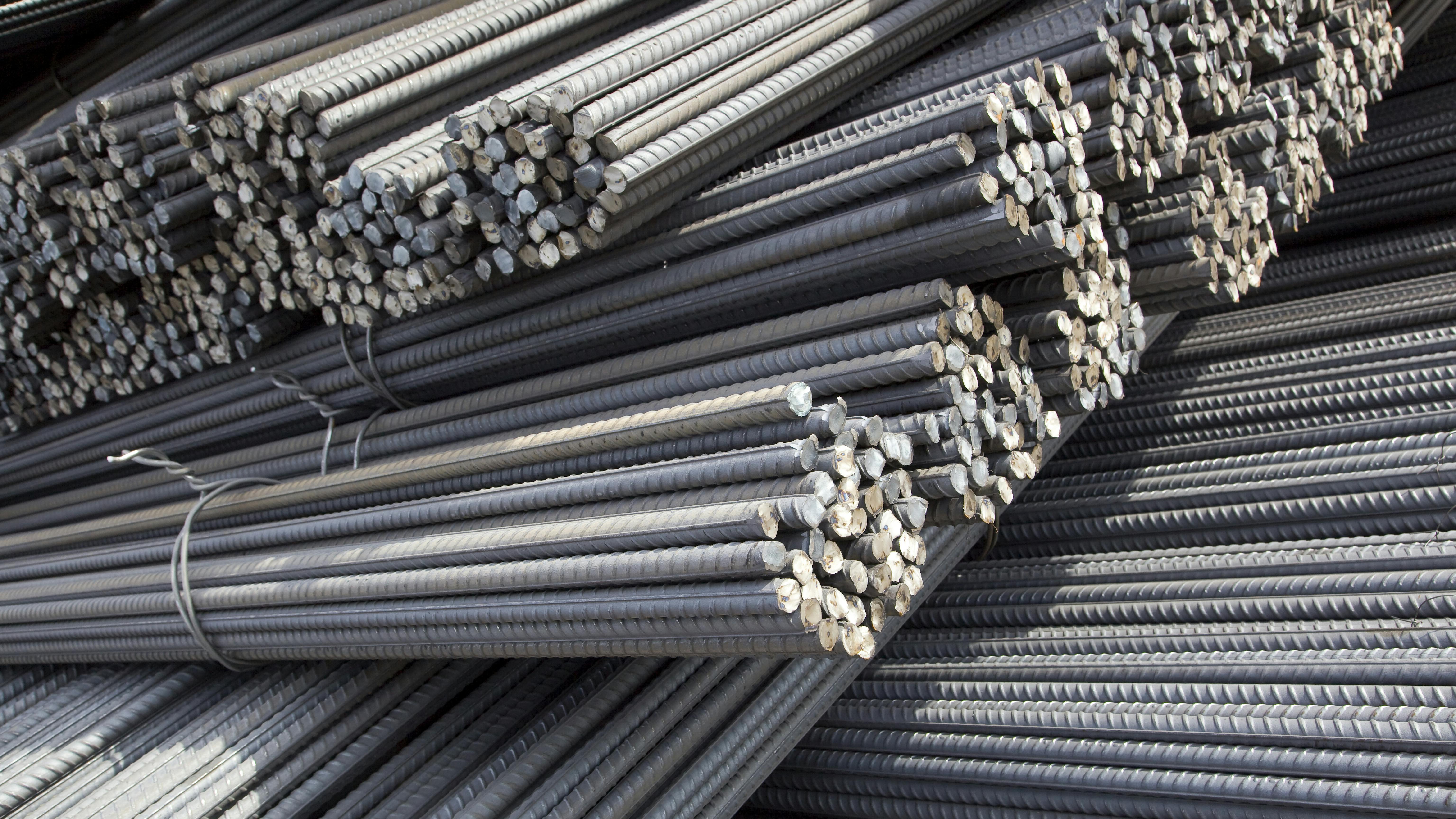 dreamstime_xxl_12811248