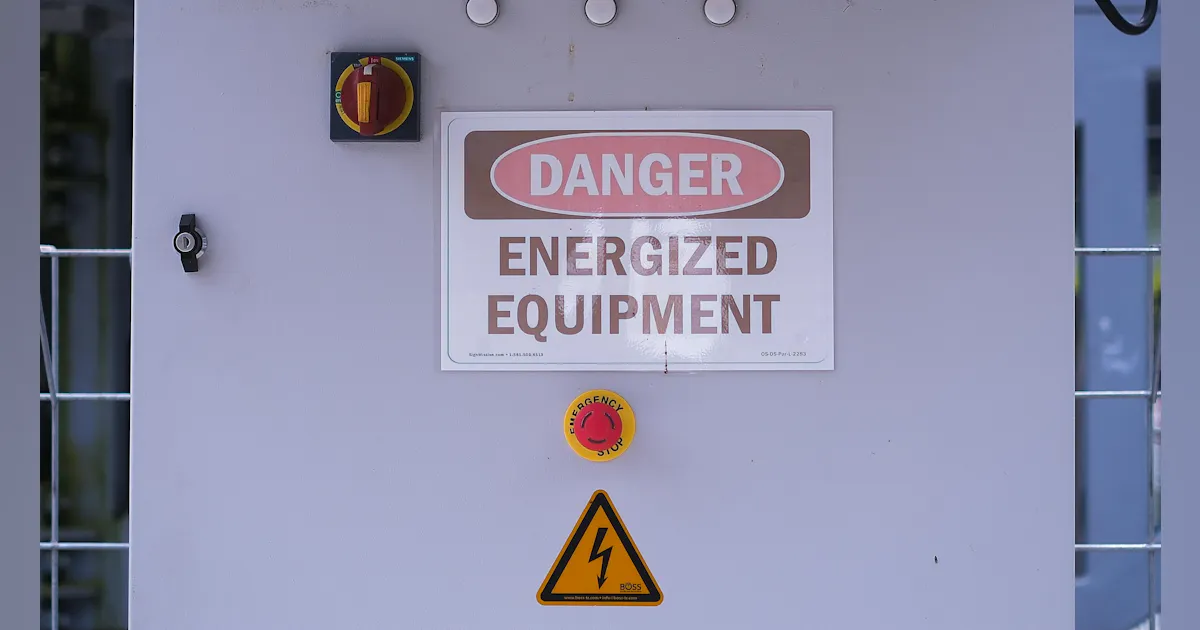Requirements Layout Mastering Electrical Safety: Working Hot and the Requirements of ...