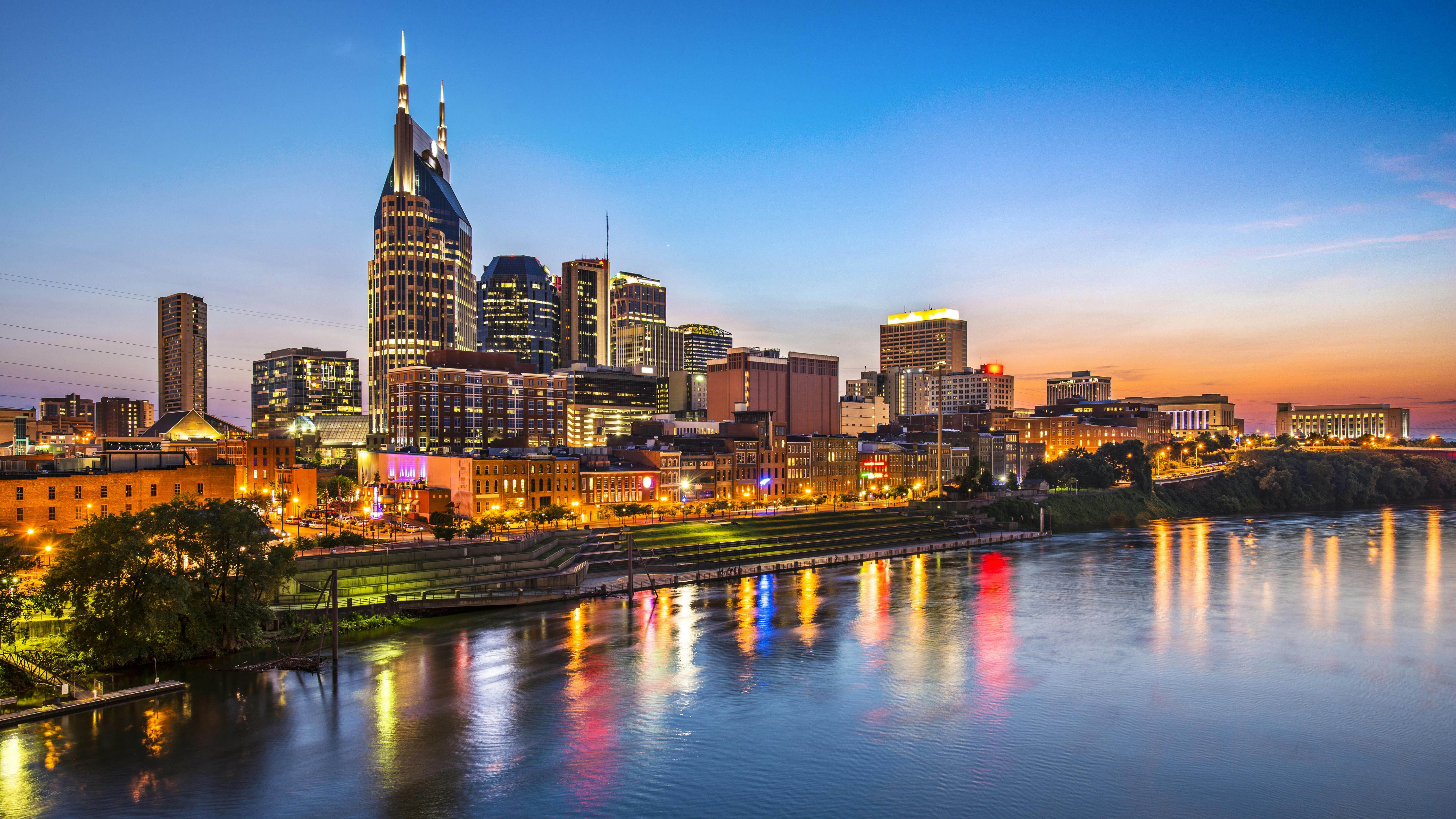 nashville at night