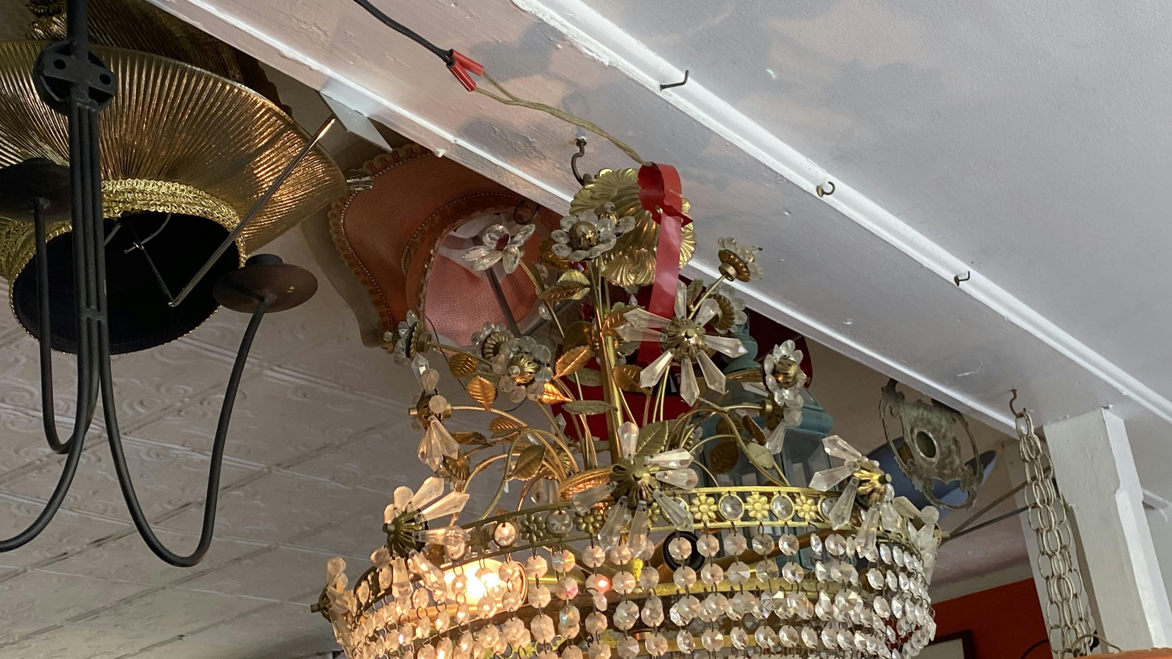 faulty chandelier wiring