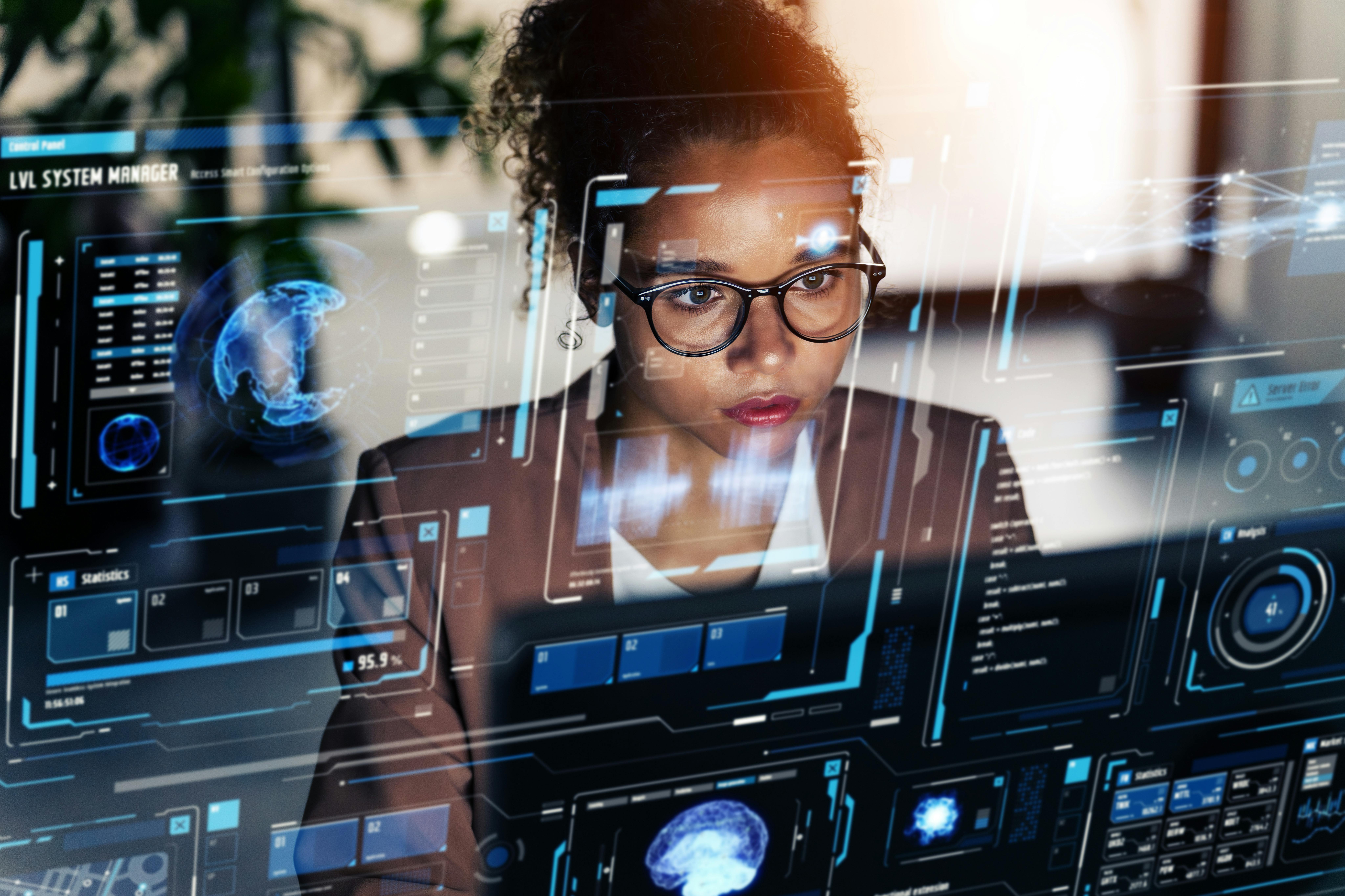 woman_working_in_office